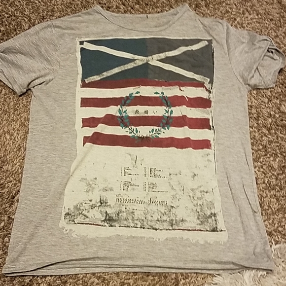 Unique patriotic short sleeve thin t shirt. - Picture 1 of 4